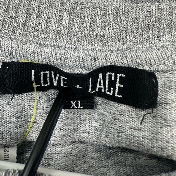 Love + Lace Women’s XL Sweater Gray London Shopping Embellished Y2k Art To Wear - Picture 4 of 5